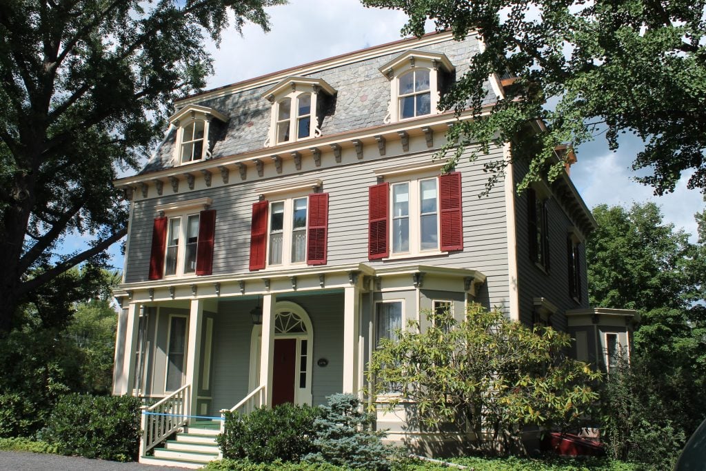 Why Local Businesses Choose Our Commercial Painting Service